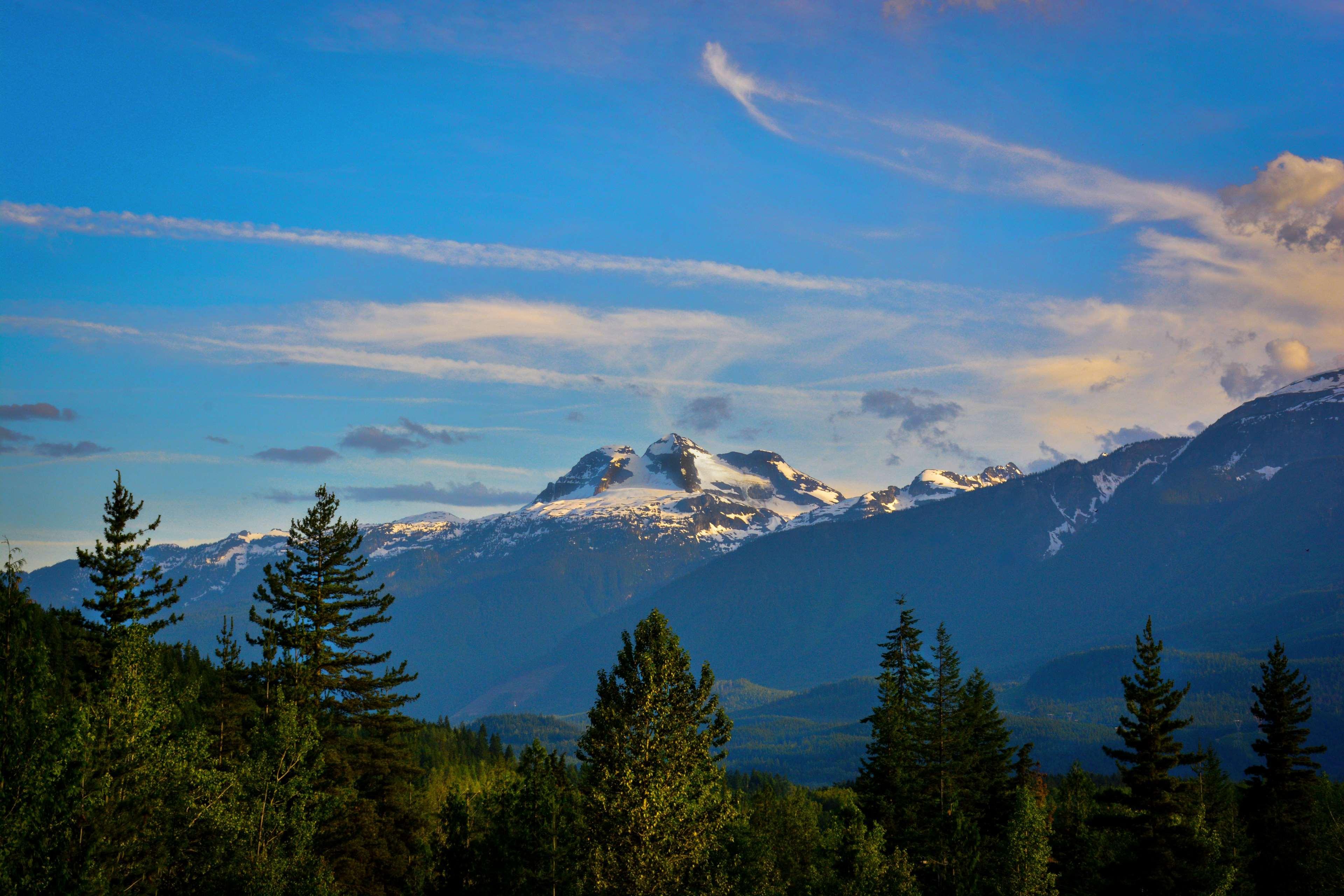 Stoke Hotel Surestay Collection By Best Western Revelstoke Exterior foto