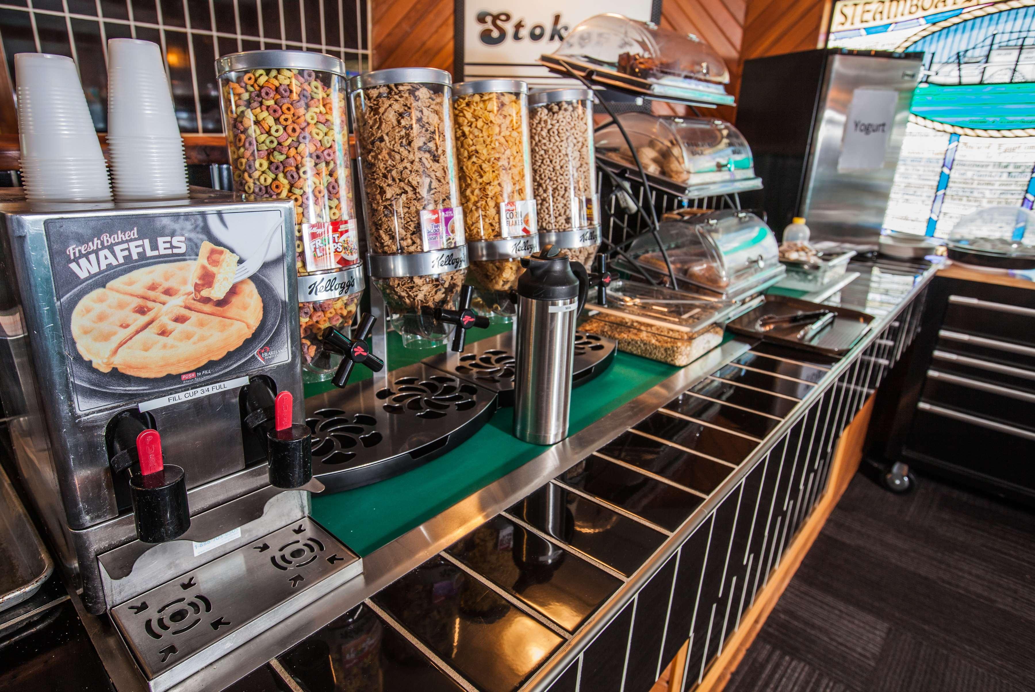 Stoke Hotel Surestay Collection By Best Western Revelstoke Exterior foto