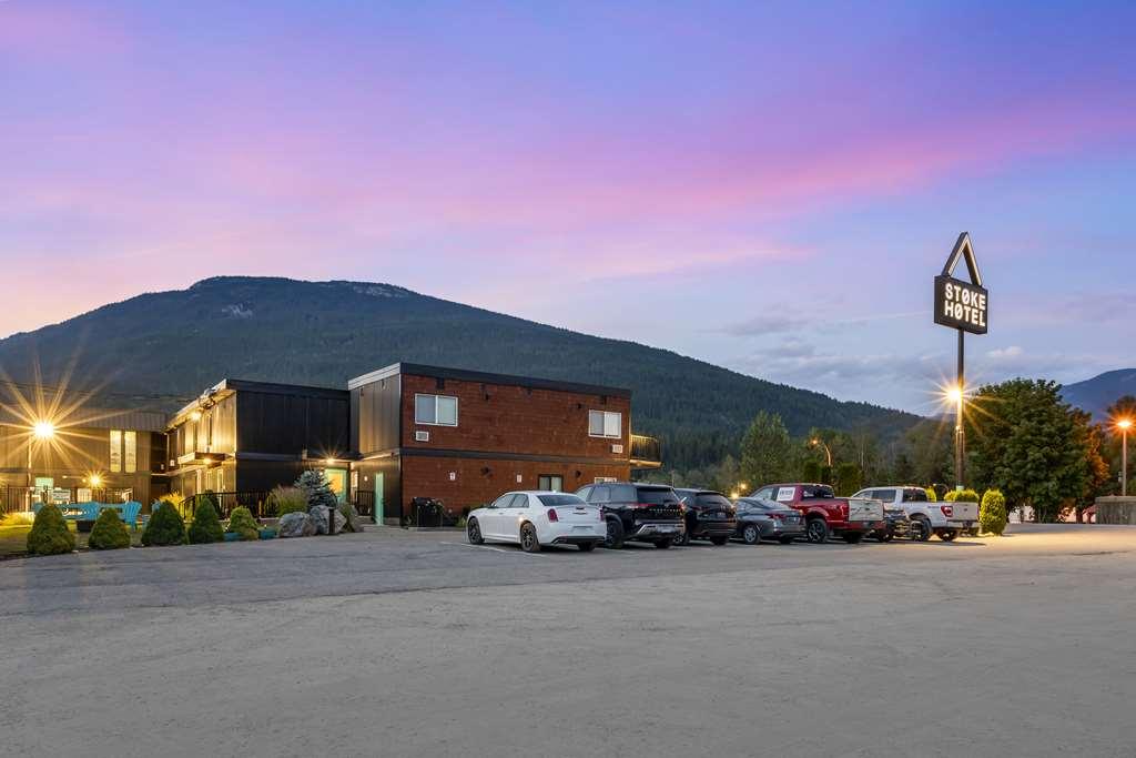 Stoke Hotel Surestay Collection By Best Western Revelstoke Exterior foto