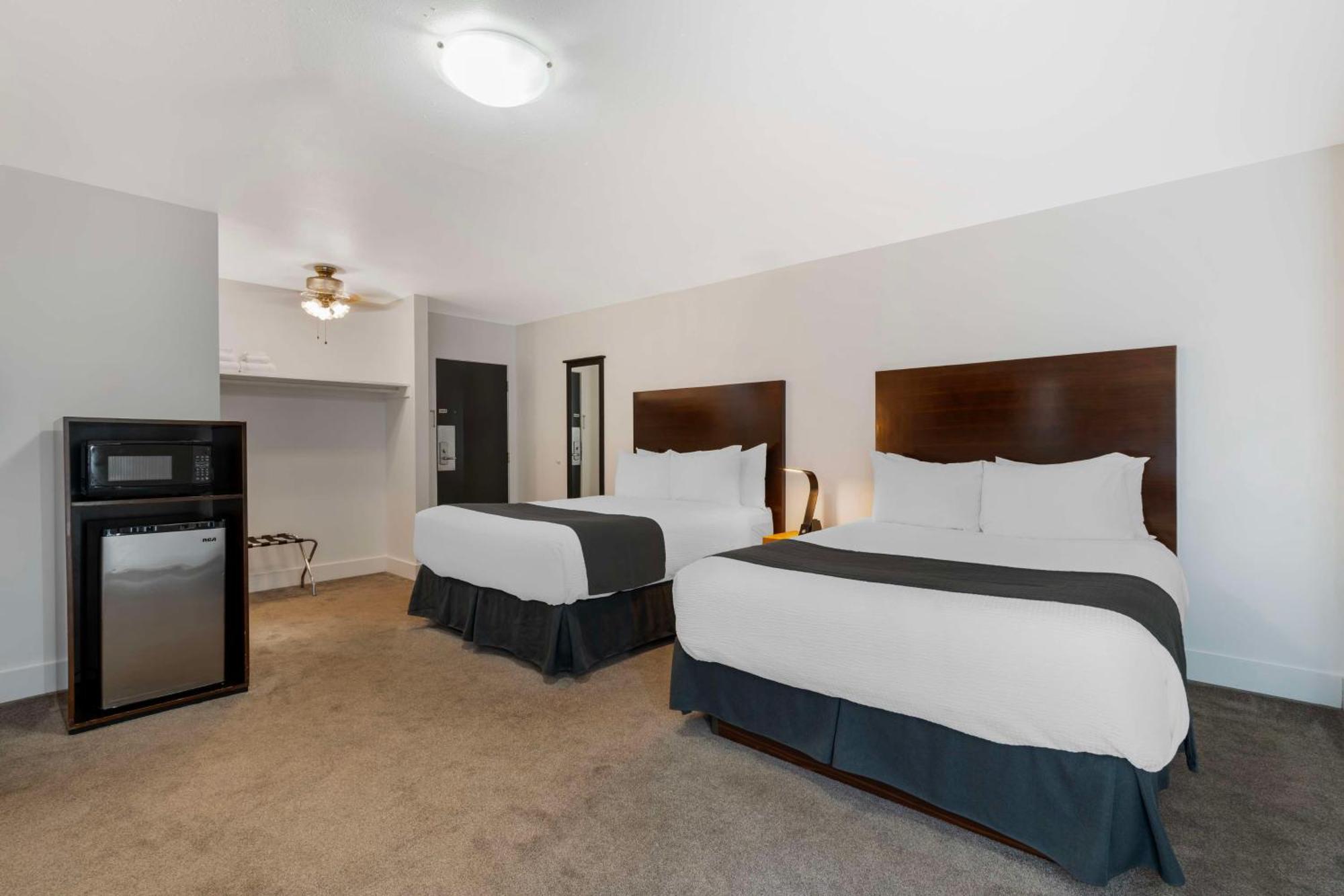 Stoke Hotel Surestay Collection By Best Western Revelstoke Exterior foto