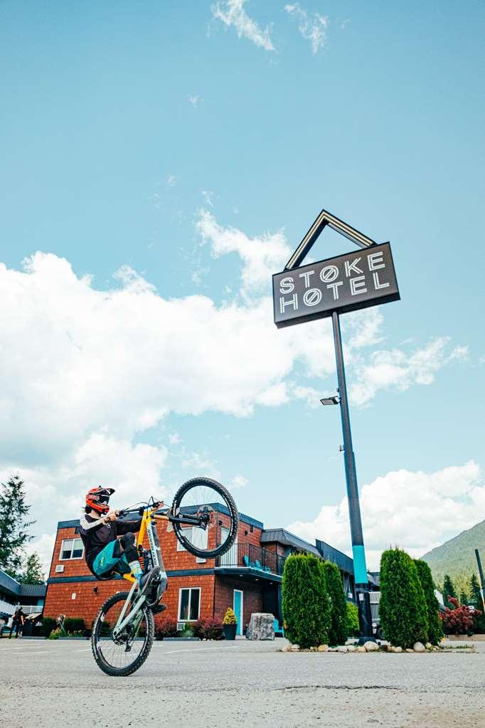 Stoke Hotel Surestay Collection By Best Western Revelstoke Exterior foto